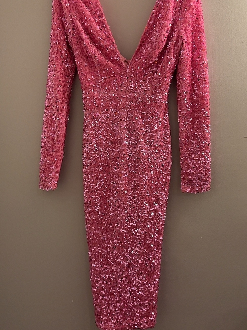 Pink Sequin V-Neck Long Sleeve Bodycon Dress